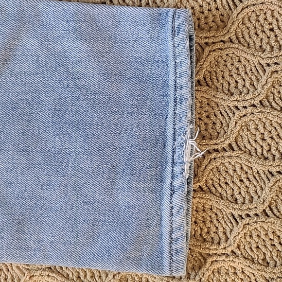 J. Crew Slouchy Boyfriend Jean in 'Norwich' Wash with Bandana Patch - Size 28 - Picture 9 of 10